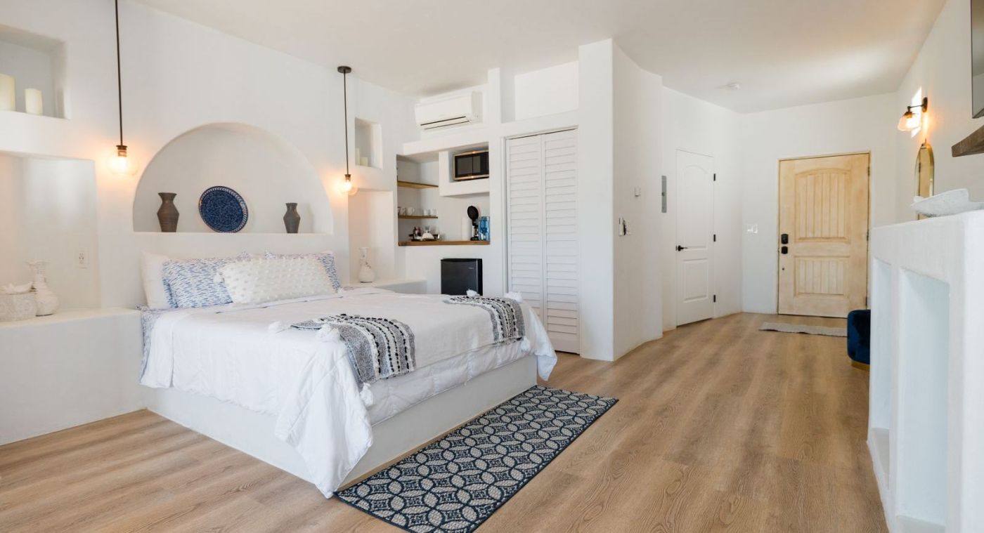 Deluxe King Studio Casita